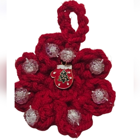 Hand Crafted Upcycled Chritsmas Ornaments Hand Crochet red beaded floral pattern - Picture 10 of 17